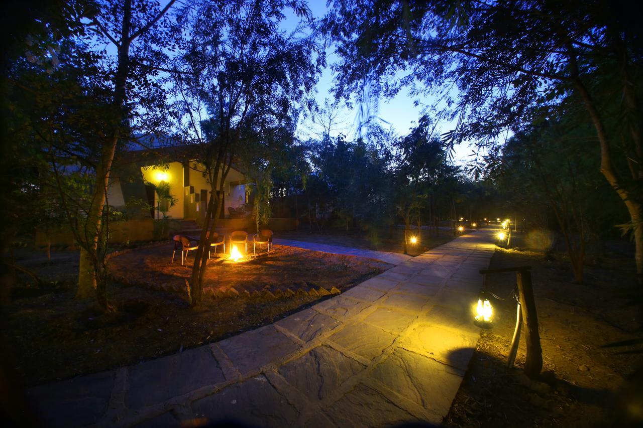 Mogli Resort Канха Экстерьер фото