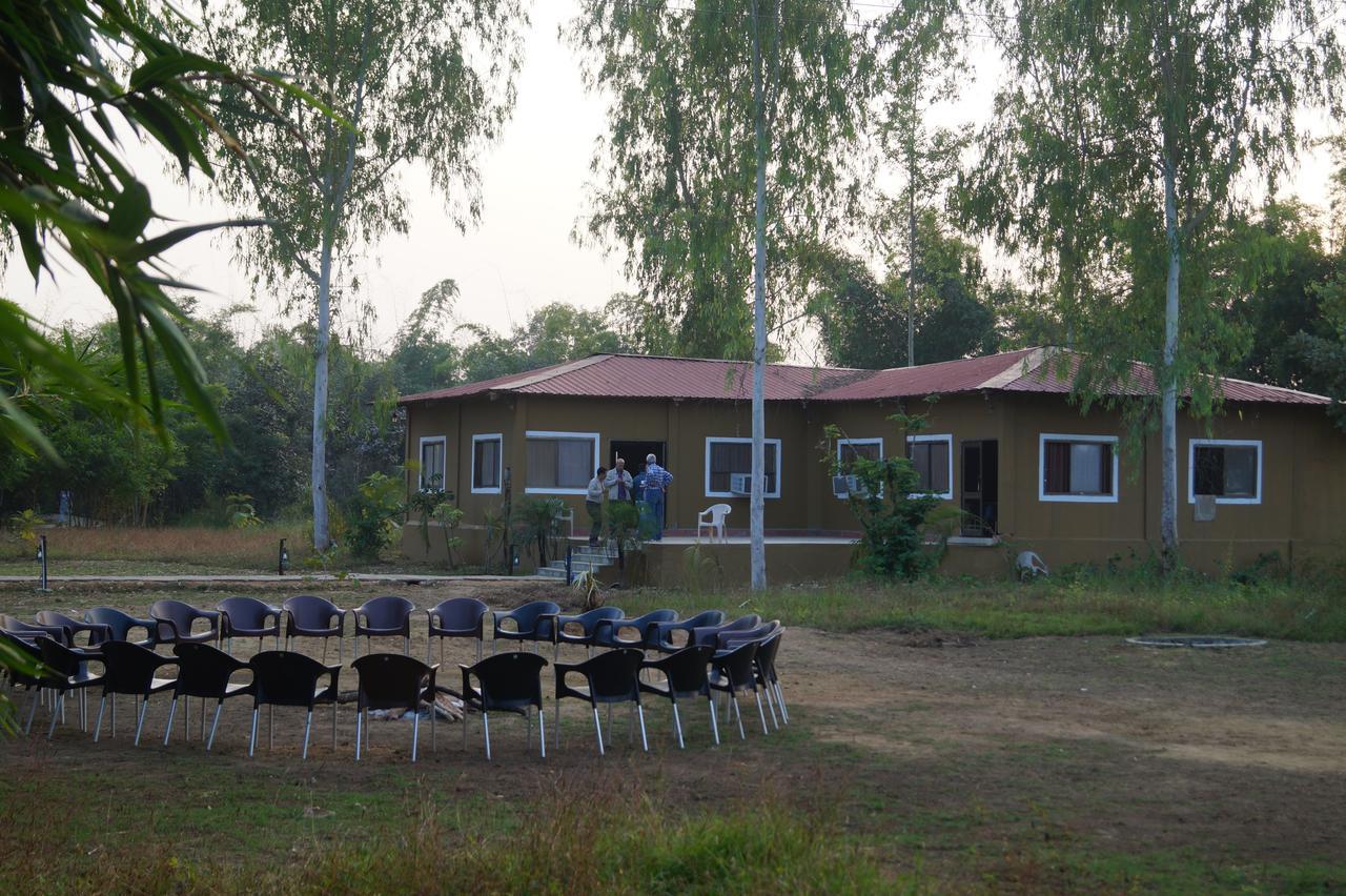 Mogli Resort Канха Экстерьер фото