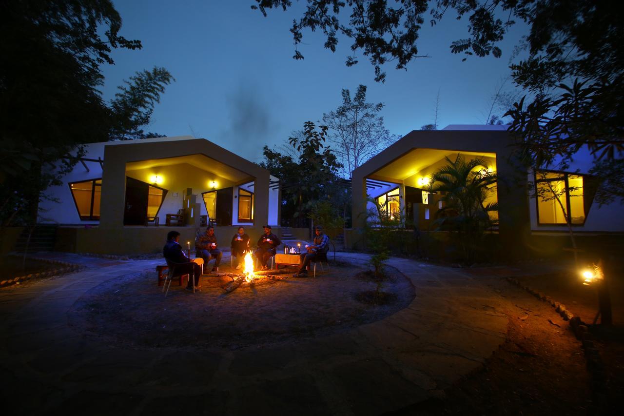 Mogli Resort Канха Экстерьер фото